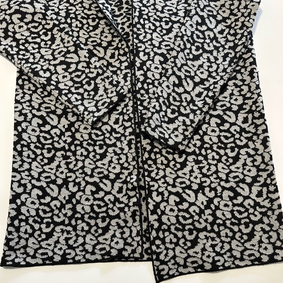 Leopard Print Open Cardigan - Picture 8 of 9